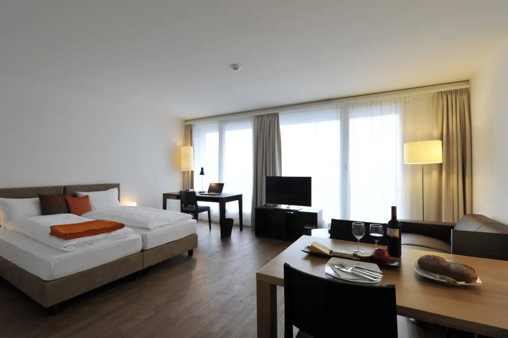 Apartment of category top I sleeping area and dining area