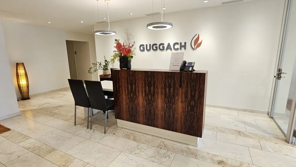 Guggach Reception Desk