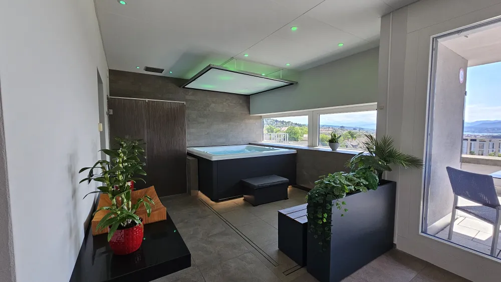 Guggach Wellness Spa Pool Area
