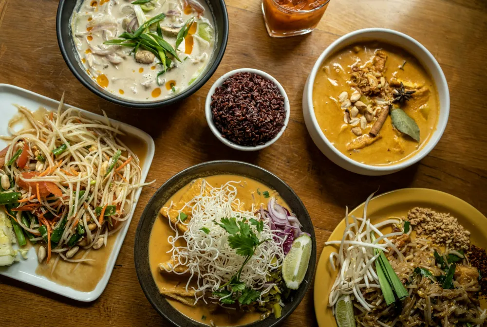 Food in restaurants (symbolic image